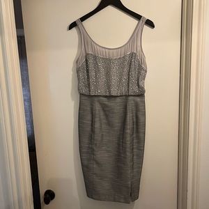 Kay Unger beaded sequin silk shimmer sheath dress